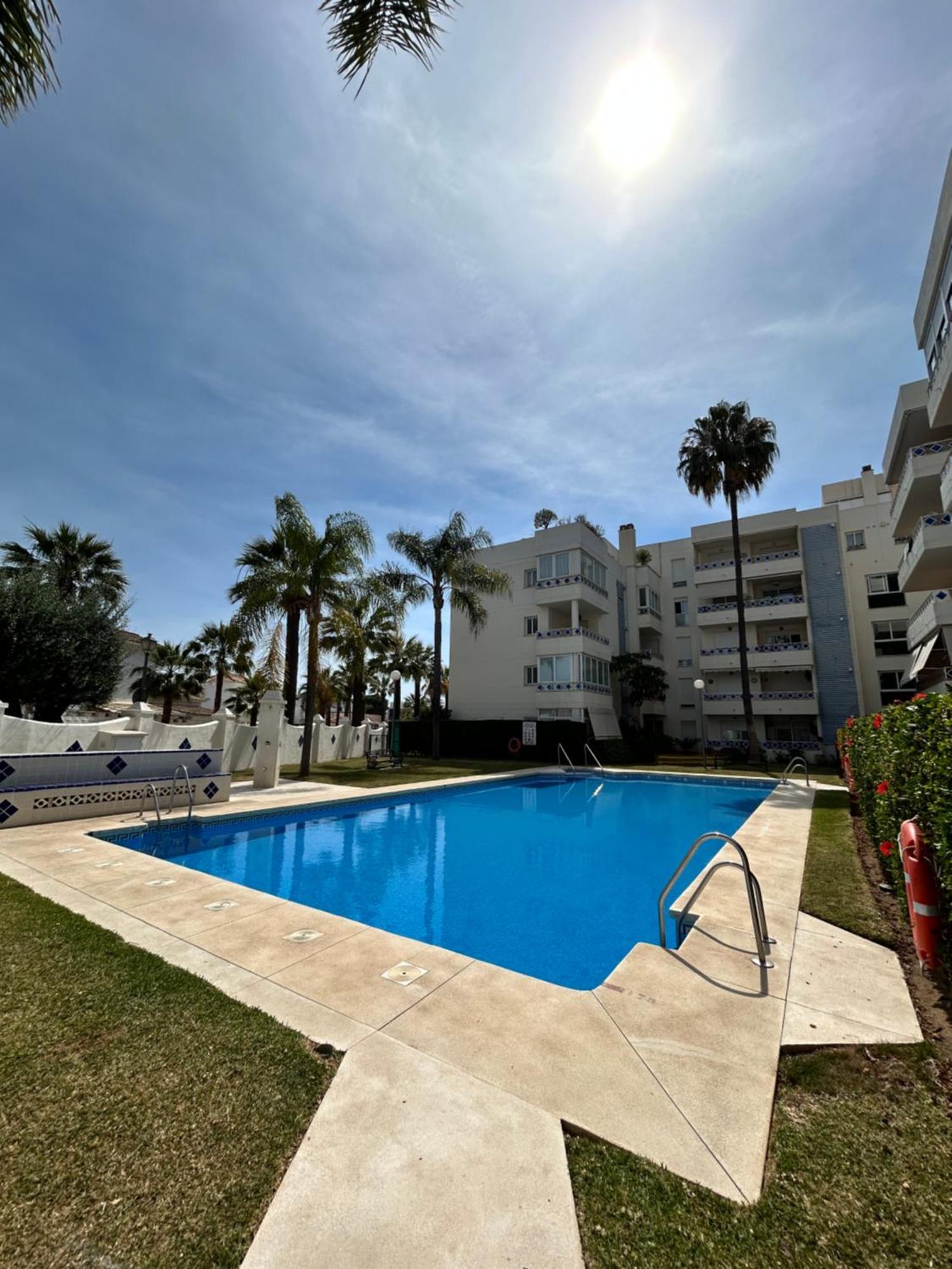 Apartamento Con Encanto Cerca De La Playa El Rosario Marbella Bagian luar foto